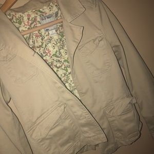 Super cute jacket, goes with anything!